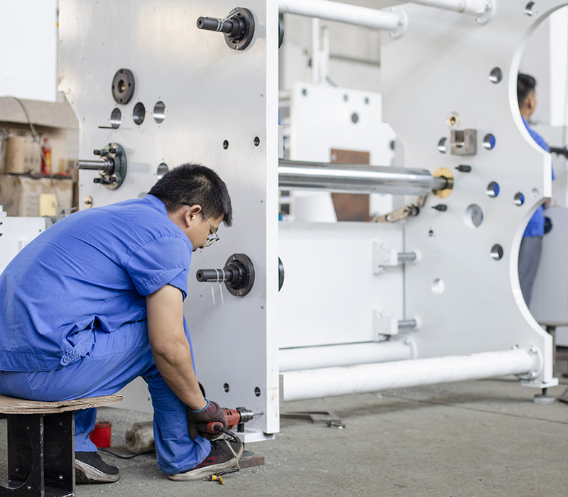 La dirección de desarrollo de los fabricantes de máquinas de corte longitudinal